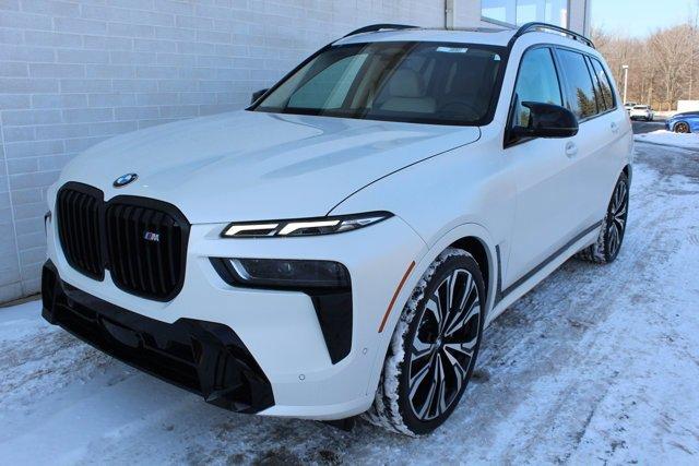 new 2025 BMW X7 car, priced at $133,595