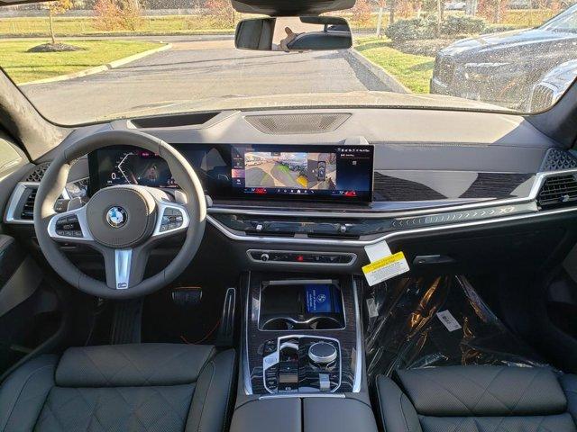 new 2026 BMW X7 car, priced at $100,675