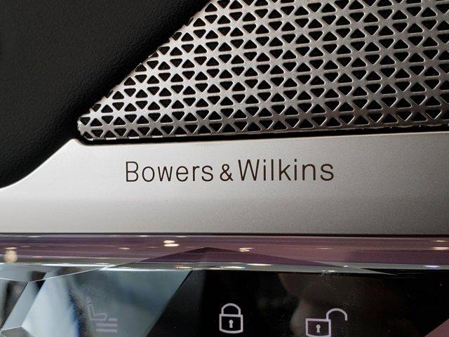 new 2025 BMW 760 car, priced at $142,055