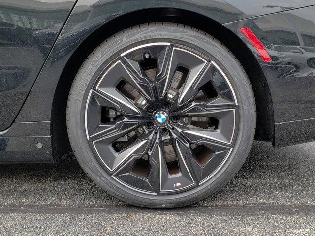 new 2025 BMW 760 car, priced at $132,505