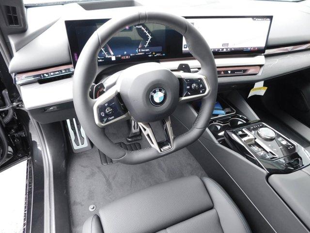 new 2024 BMW 540 car, priced at $80,095