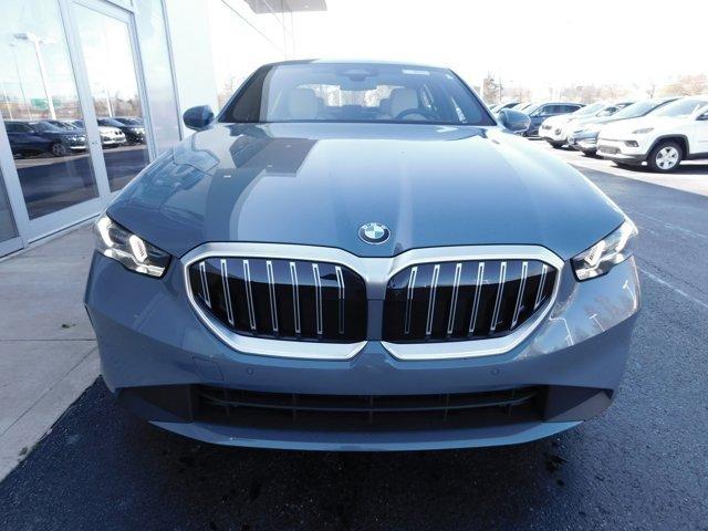 new 2024 BMW 540 car, priced at $71,275