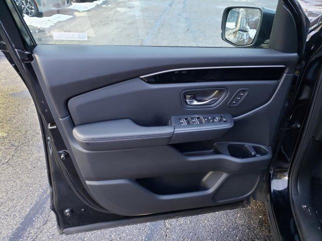 used 2023 Honda Pilot car, priced at $38,749