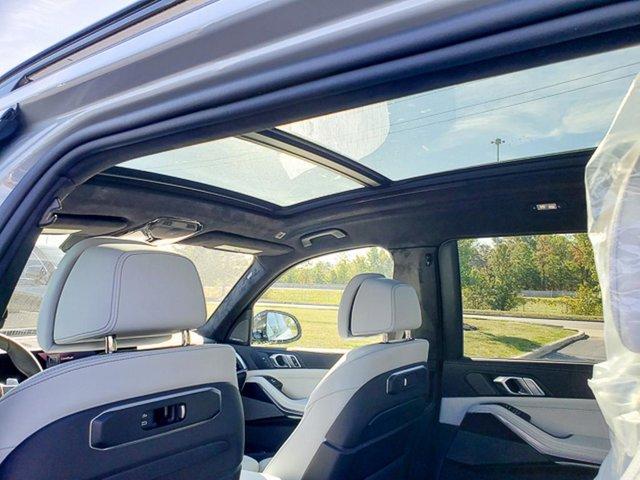 new 2026 BMW X7 car, priced at $98,055