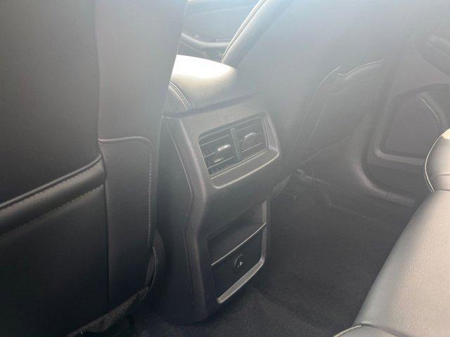 used 2024 Ford Edge car, priced at $25,058