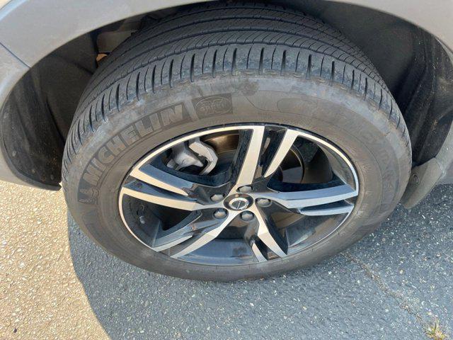 used 2024 Volvo XC40 car, priced at $27,162