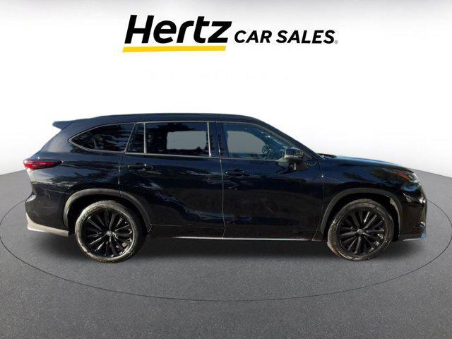 used 2024 Toyota Highlander car, priced at $39,998