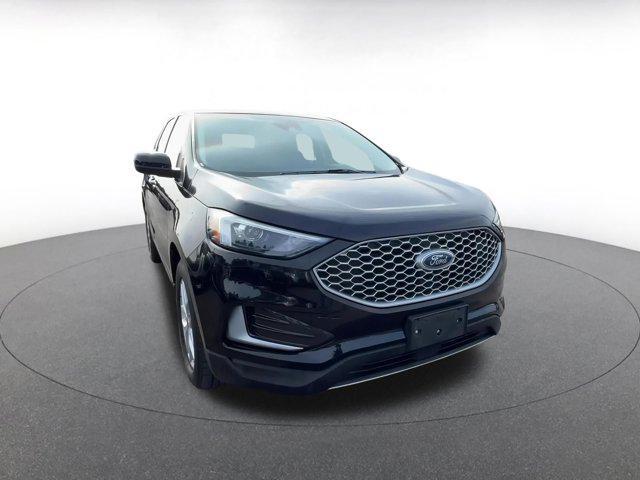 used 2024 Ford Edge car, priced at $26,277