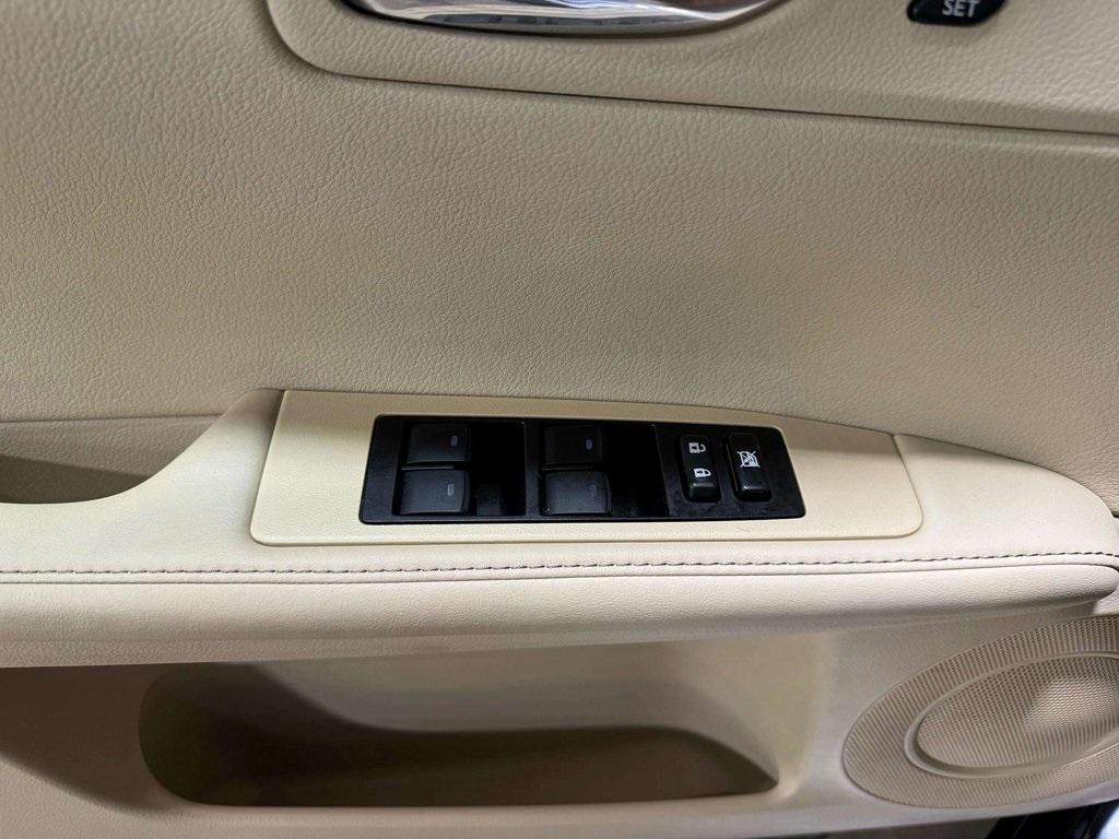 used 2013 Lexus ES 300h car, priced at $15,895