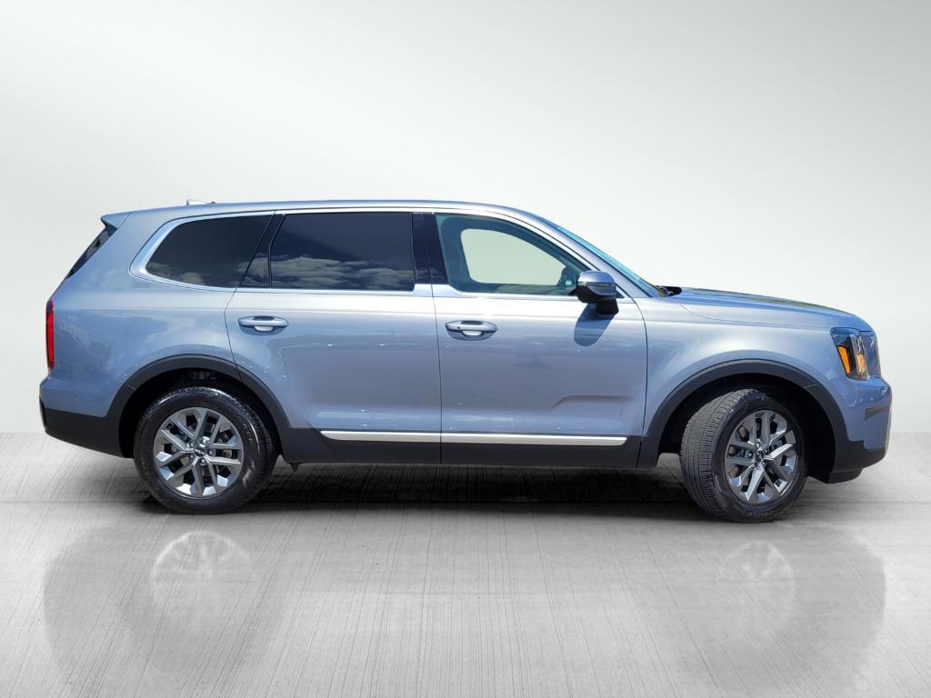 used 2024 Kia Telluride car, priced at $37,231
