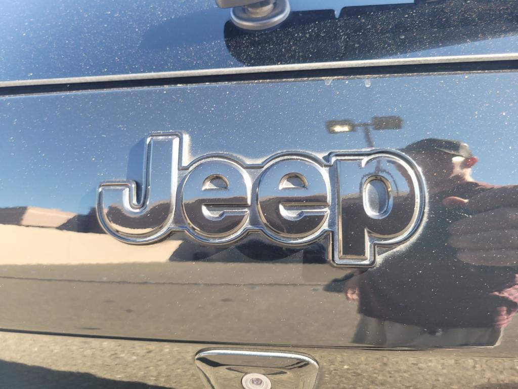 used 2018 Jeep Cherokee car, priced at $13,477