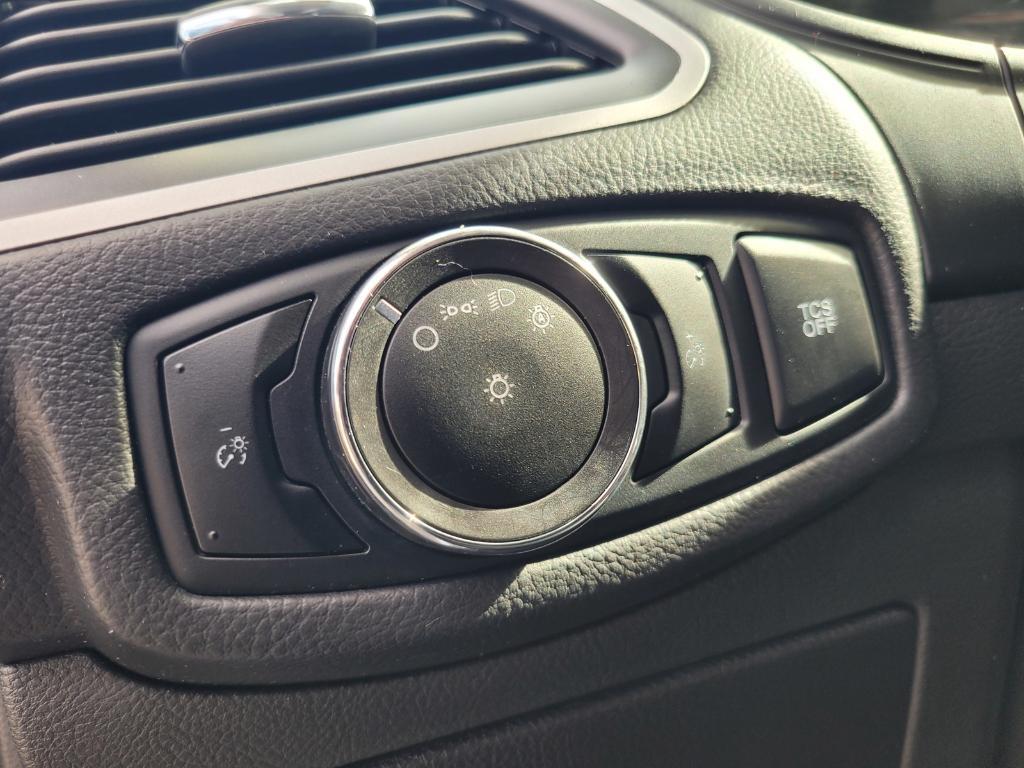 used 2023 Ford Edge car, priced at $22,142