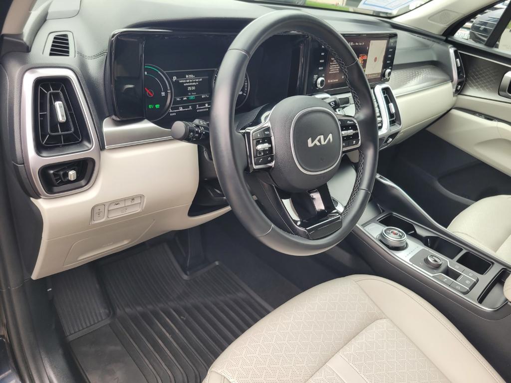 used 2024 Kia Sorento Hybrid car, priced at $35,986