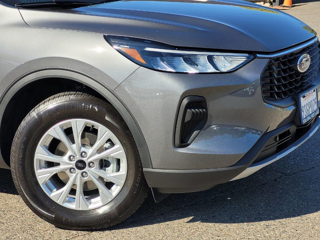 used 2025 Ford Escape car, priced at $30,974