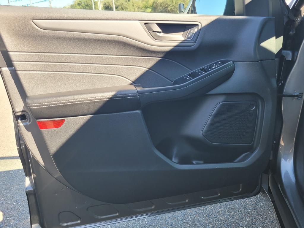 used 2025 Ford Escape car, priced at $30,974