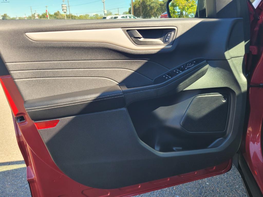 used 2022 Ford Escape car, priced at $22,872