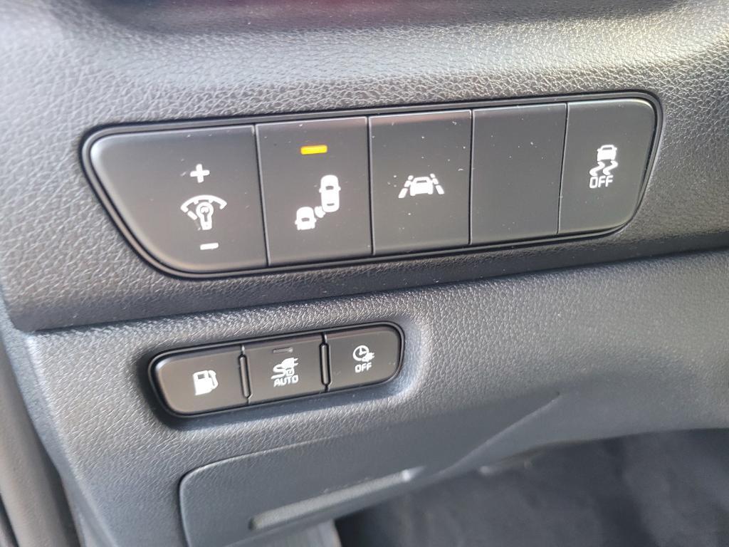 used 2022 Kia Niro Plug-In Hybrid car, priced at $25,803