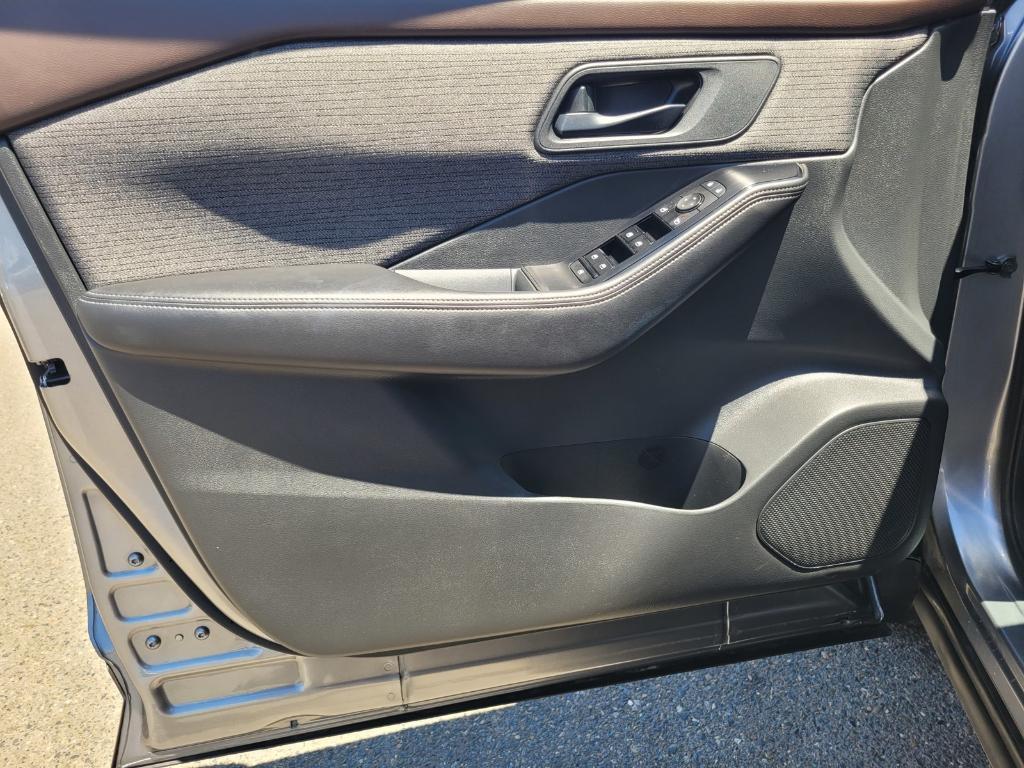 used 2021 Nissan Rogue car, priced at $18,893