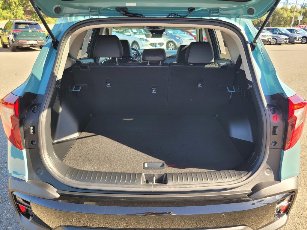 used 2025 Kia Seltos car, priced at $27,632