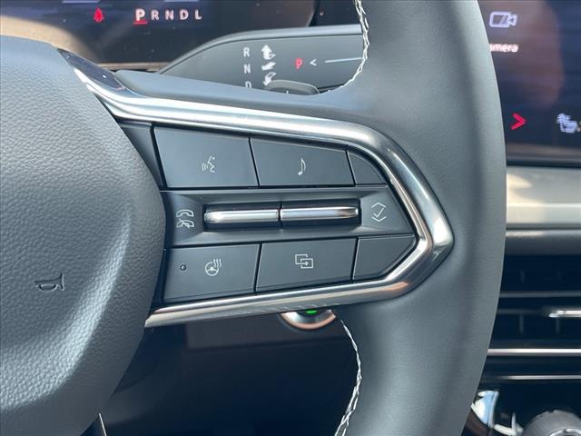 new 2025 Chevrolet Traverse car