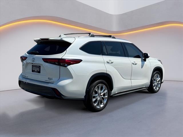 used 2020 Toyota Highlander car, priced at $33,680