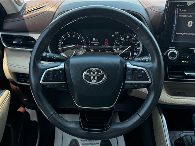 used 2020 Toyota Highlander car, priced at $33,680