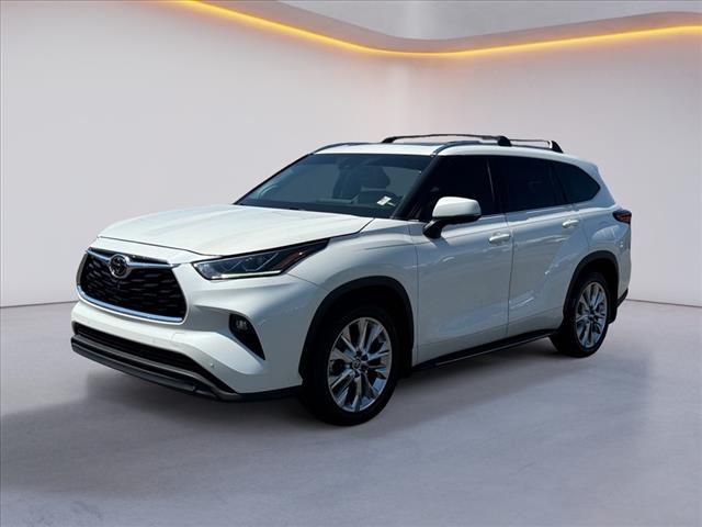 used 2020 Toyota Highlander car, priced at $33,680