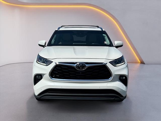 used 2020 Toyota Highlander car, priced at $33,680