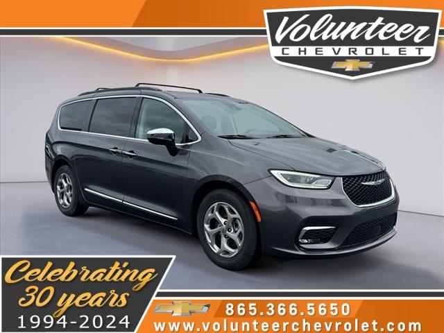 used 2023 Chrysler Pacifica car