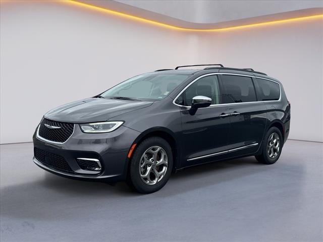 used 2023 Chrysler Pacifica car