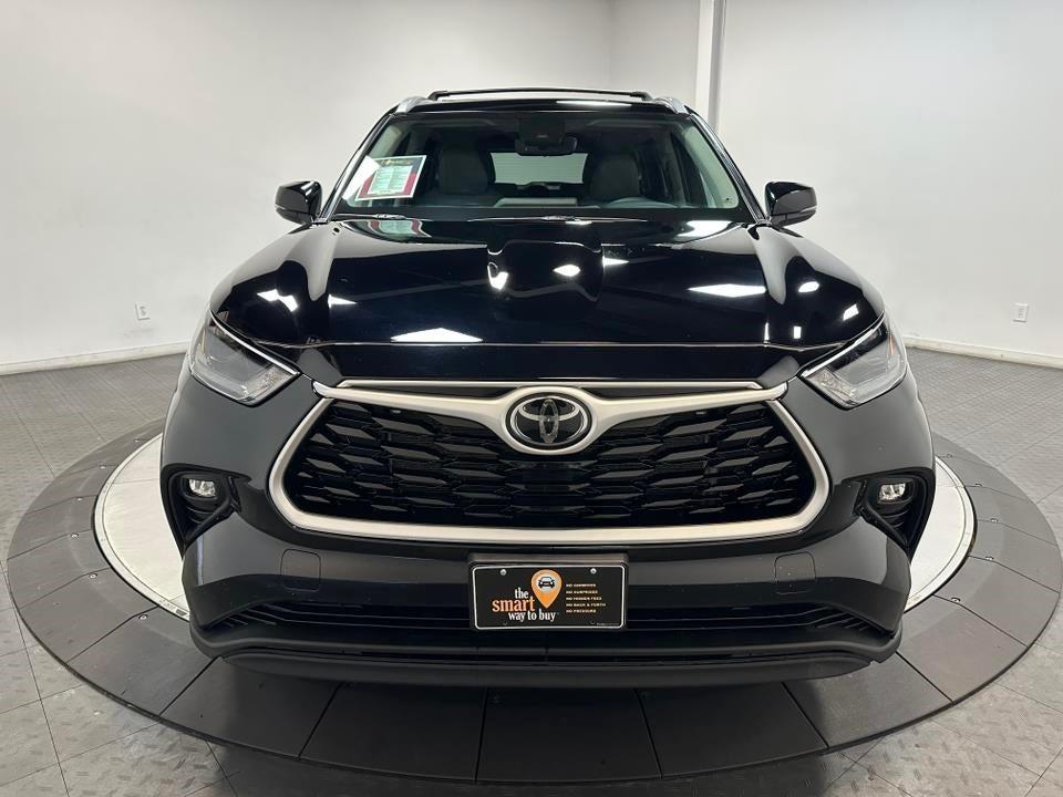 used 2022 Toyota Highlander car, priced at $34,900