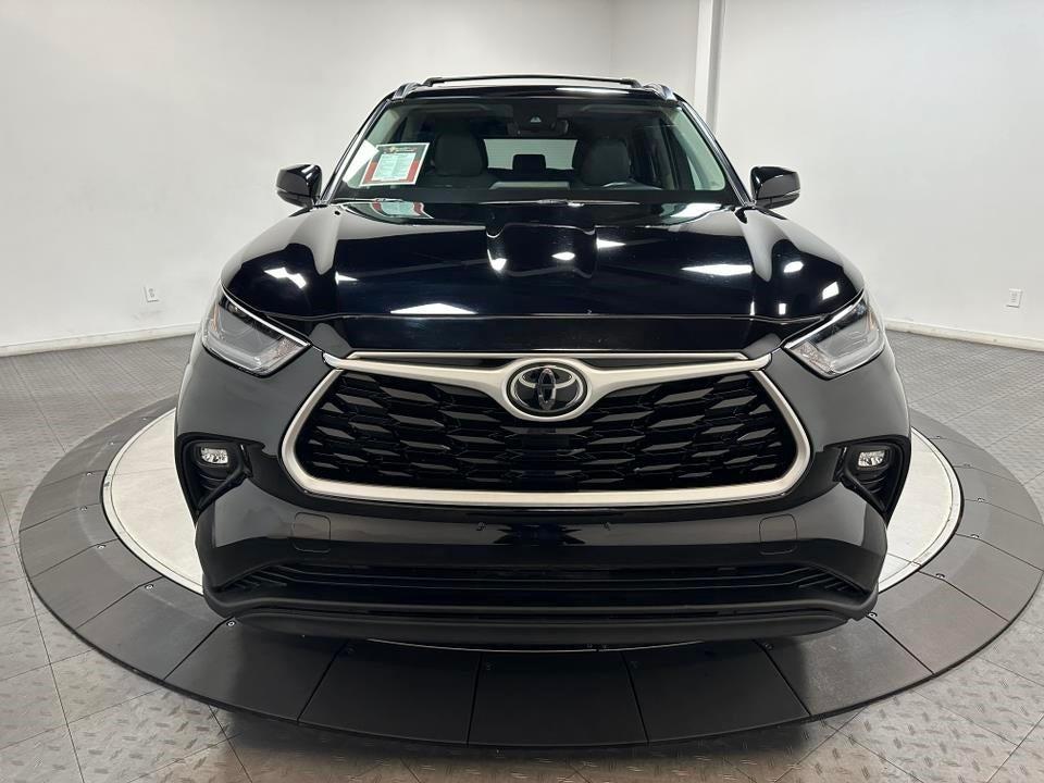 used 2021 Toyota Highlander car, priced at $30,900