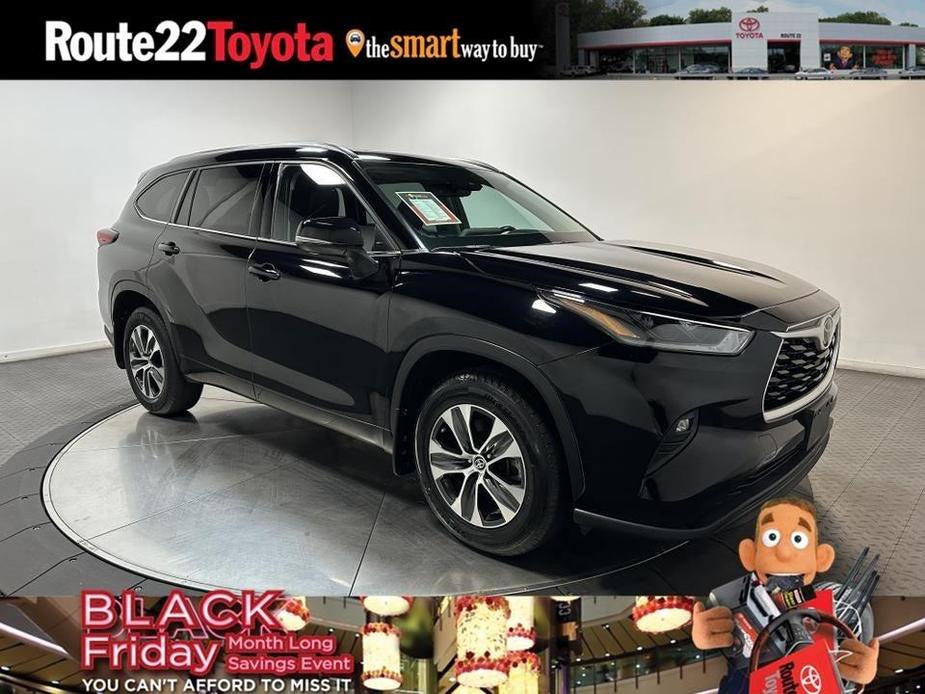 used 2021 Toyota Highlander car, priced at $34,900