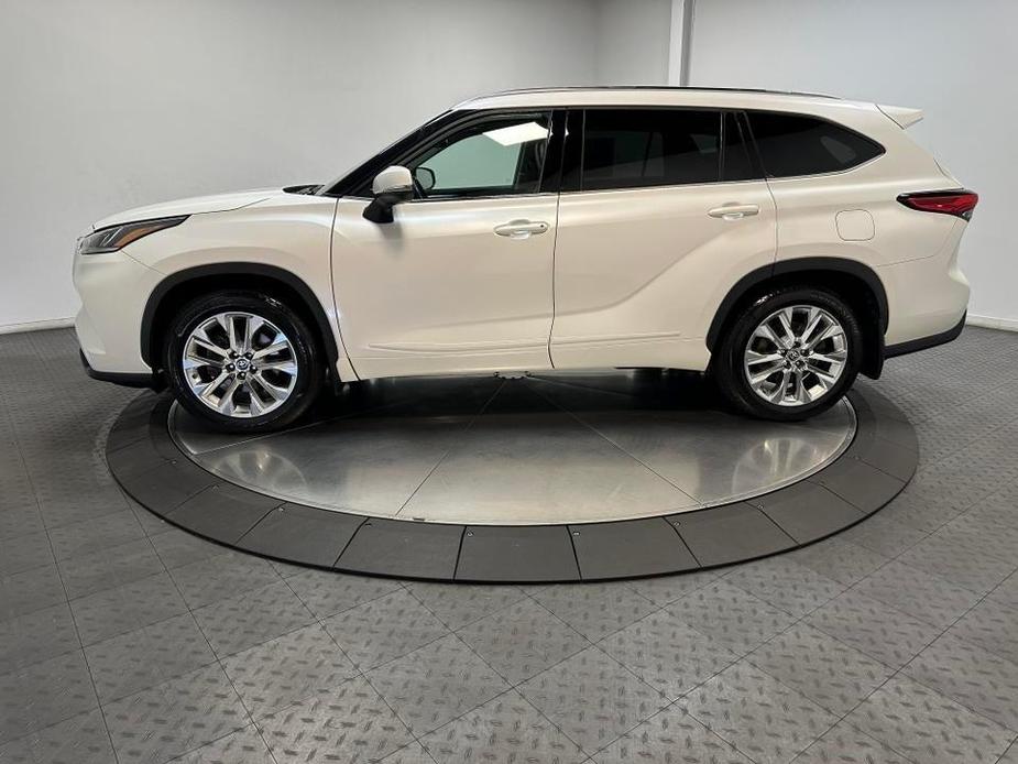 used 2021 Toyota Highlander car, priced at $38,900