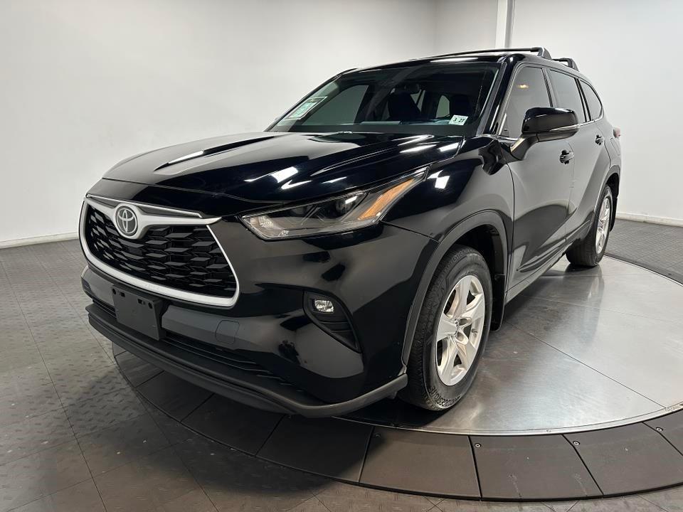 used 2022 Toyota Highlander car, priced at $31,900