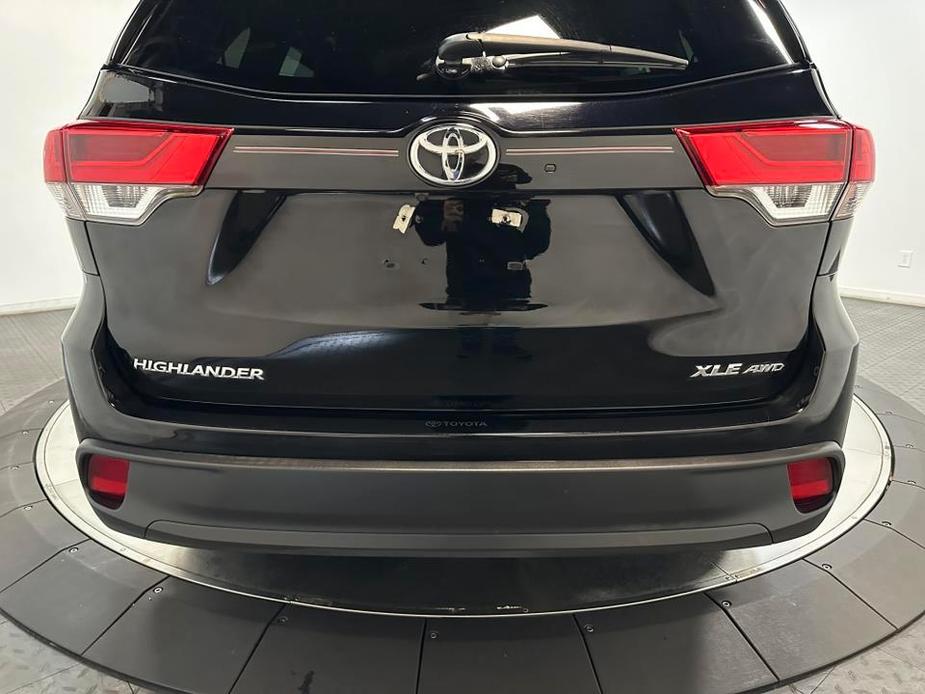 used 2018 Toyota Highlander car, priced at $28,900