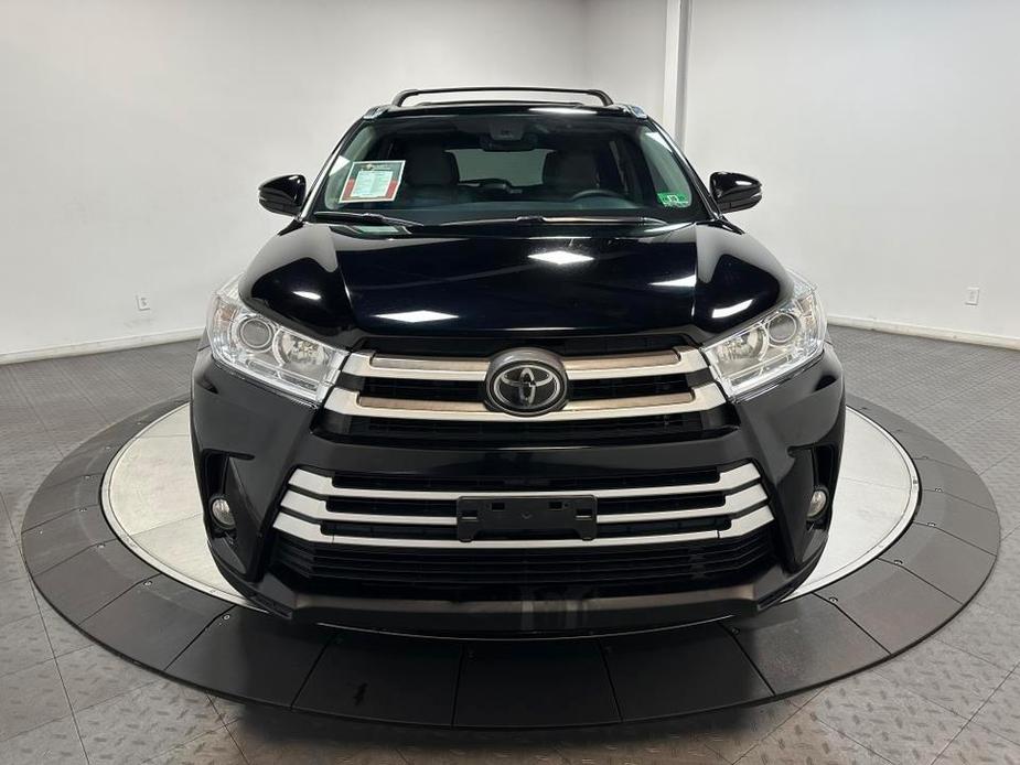 used 2018 Toyota Highlander car, priced at $28,900