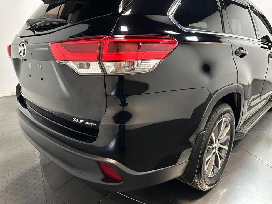 used 2018 Toyota Highlander car, priced at $28,900