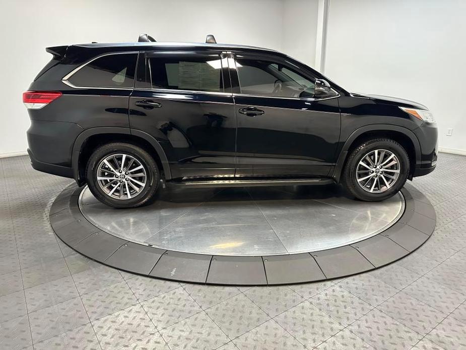 used 2018 Toyota Highlander car, priced at $28,900