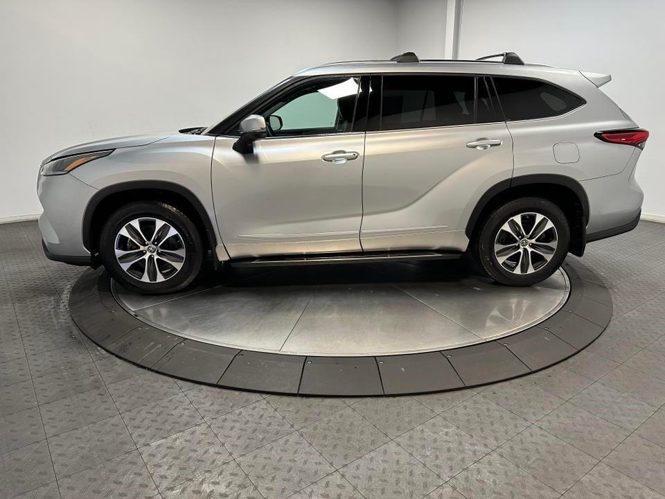 used 2021 Toyota Highlander car, priced at $33,500