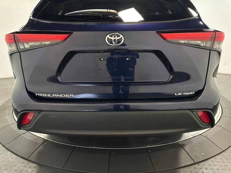 used 2021 Toyota Highlander car, priced at $31,900