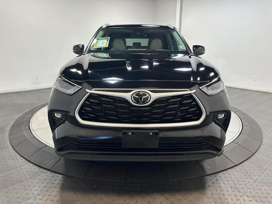 used 2023 Toyota Highlander car, priced at $35,700