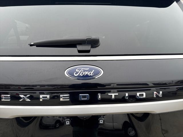 used 2024 Ford Expedition car, priced at $43,777