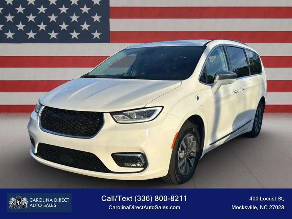 used 2021 Chrysler Pacifica Hybrid car, priced at $23,777
