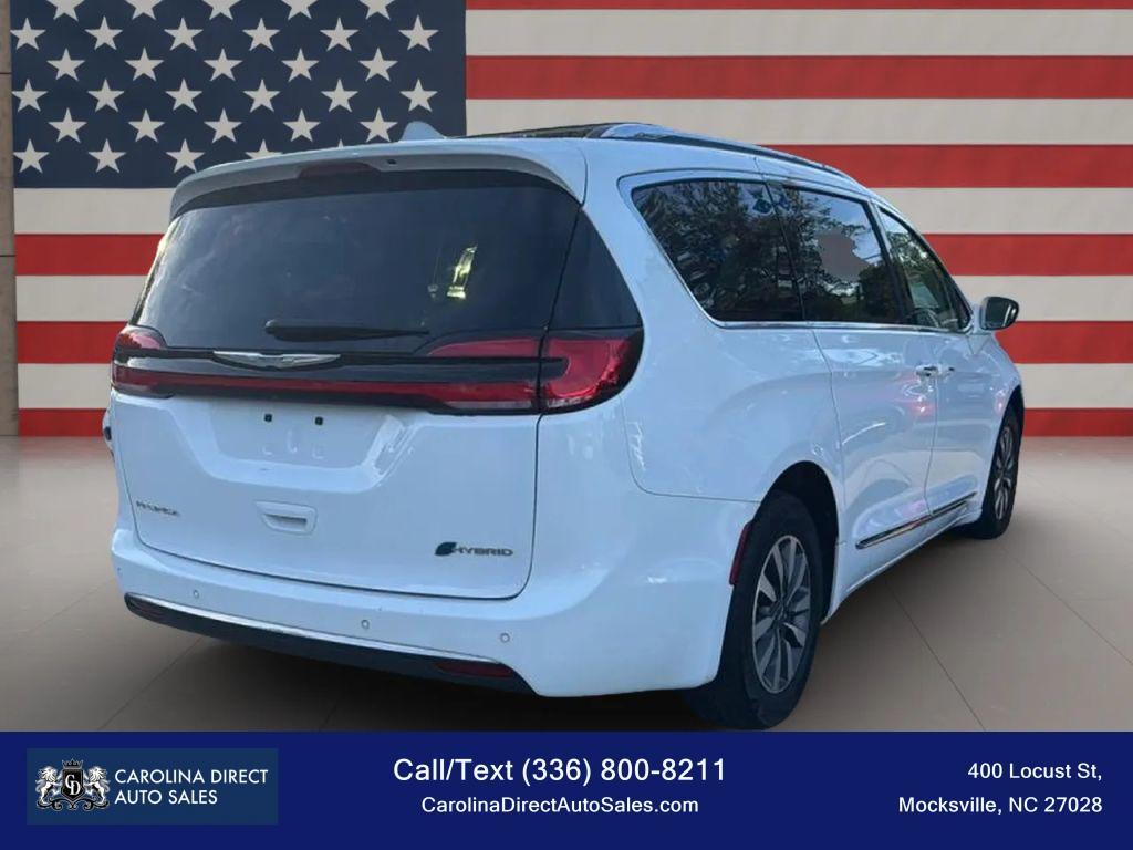 used 2021 Chrysler Pacifica Hybrid car, priced at $23,777