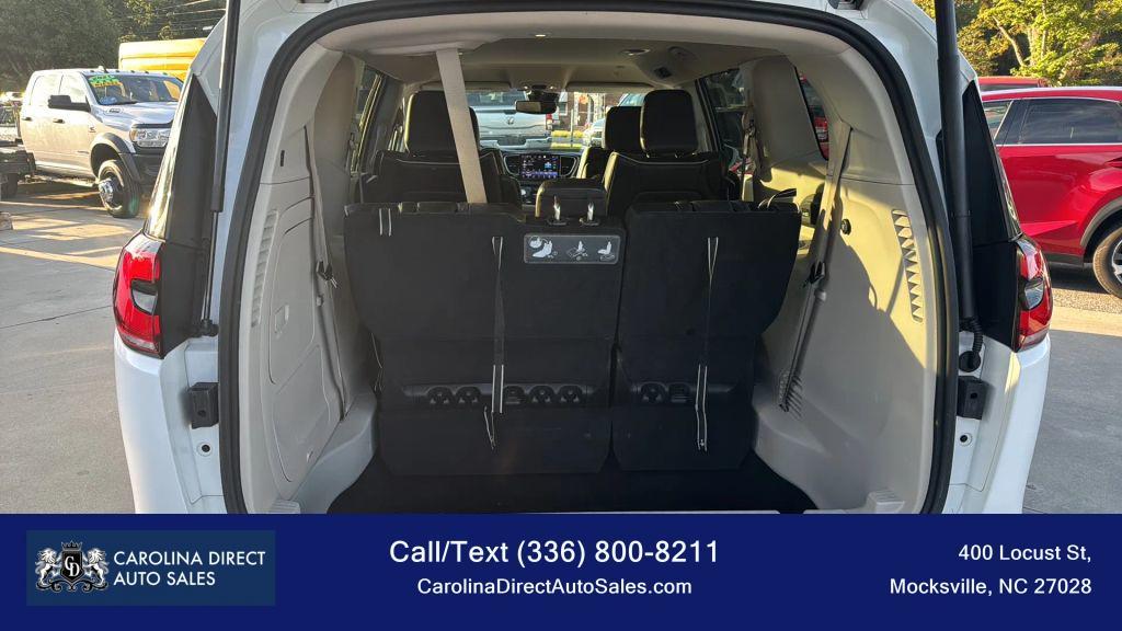 used 2021 Chrysler Pacifica Hybrid car, priced at $23,777