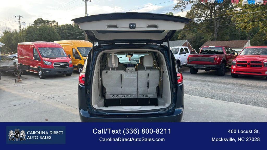 used 2021 Chrysler Pacifica Hybrid car, priced at $24,777