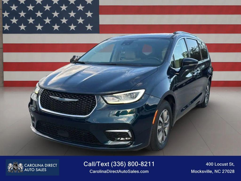 used 2021 Chrysler Pacifica Hybrid car, priced at $24,777