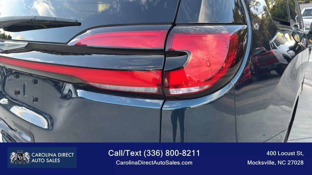 used 2021 Chrysler Pacifica Hybrid car, priced at $24,777