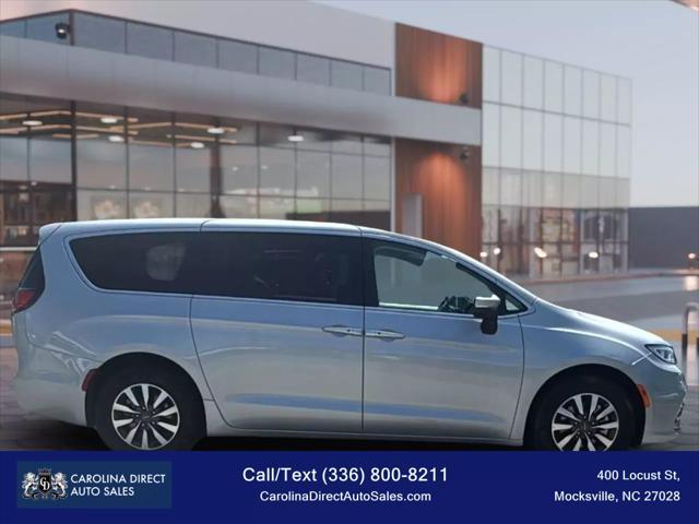 used 2023 Chrysler Pacifica Hybrid car, priced at $22,555